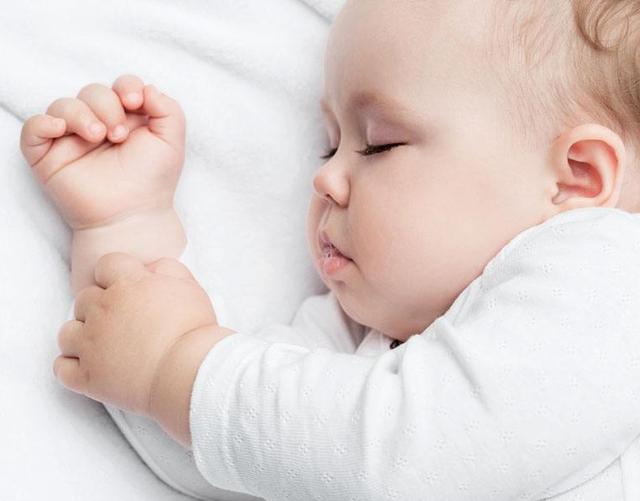 让宝宝养成好的睡觉习惯，这3件事情不要做