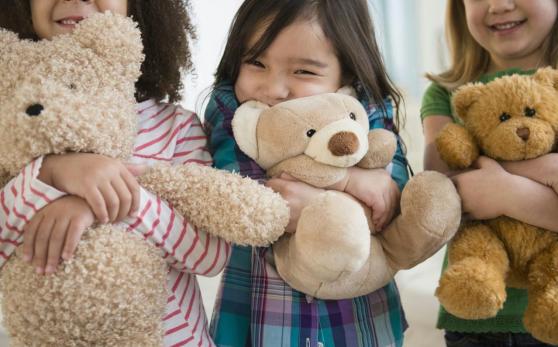 在带小婴儿的过程中，大人不注意会引起的失误，会不少呢