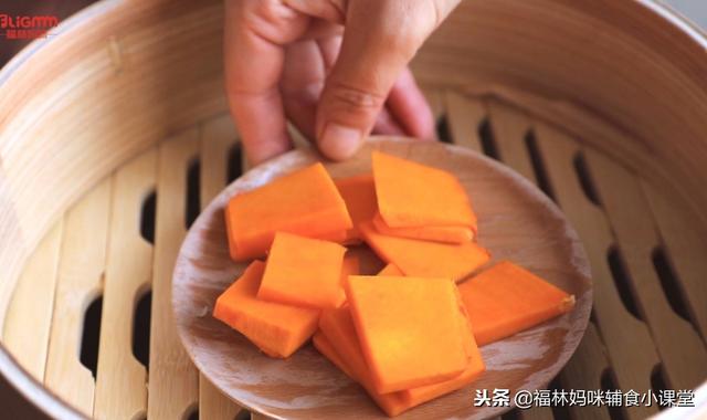 圣诞节到了，宝宝辅食这样做，造型可爱又营养，宝宝很喜欢