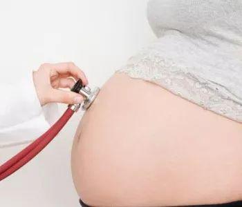 母子性命危在旦夕！胎儿竟“挤”进腹腔！这种孕妇一定要当心！