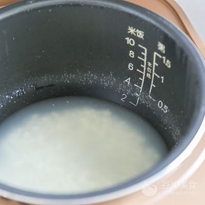 辅食日志｜核桃红枣糙米粥（9M+）