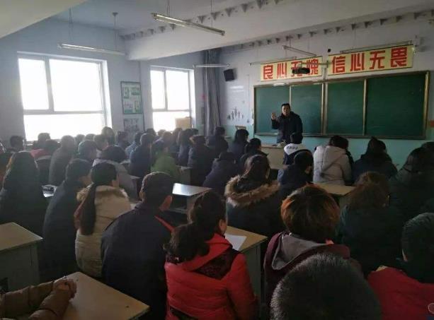 “家长会”结束后，你会单独找班主任聊一聊吗？希望你没做错！