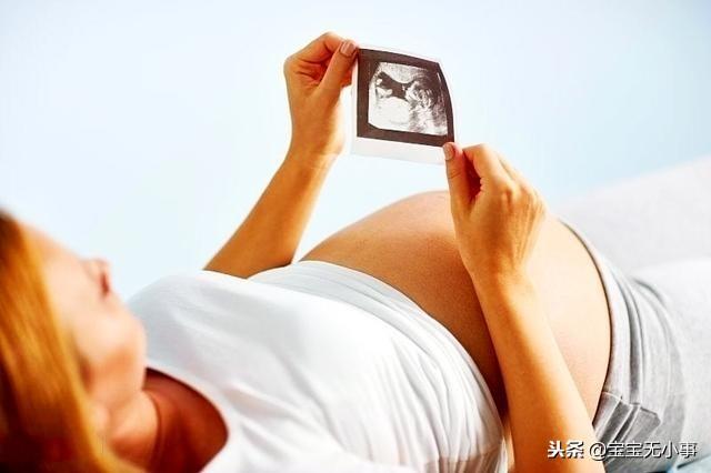 为什么怀孕后老想喝水？第4种情况孕妇要重视起来