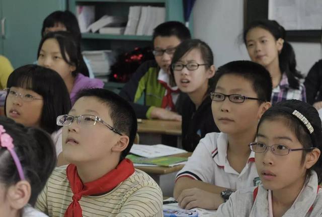 孩子近视有救了，飞行员都在用的护眼方法，坚持用，慢慢摘掉眼镜