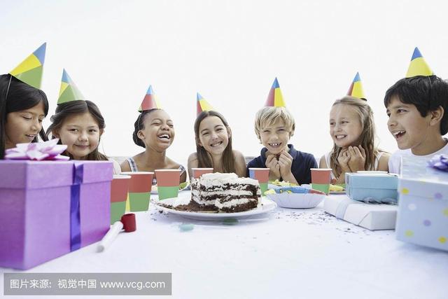 爸爸的偏好：男人更喜欢那些和他们长得相似的宝宝吗？