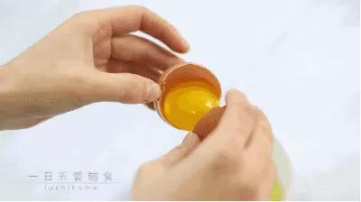 无油无糖橙汁磨牙饼干，宝宝长牙可以让他舒服些