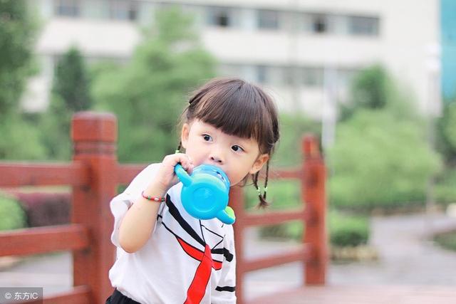 发现孩子“偷东西”，父母要及时做到这两点