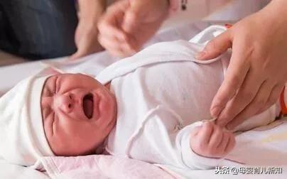 宝宝一月黄疸、二月出牙，宝宝1~12个月成长表，快来收藏吧