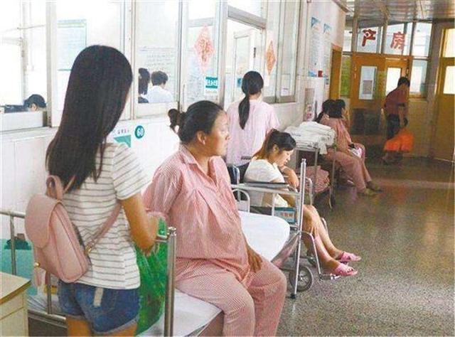 高龄孕妈怀胞十月有多艰辛？九张图带你感受，怀孕是会呼吸的痛！