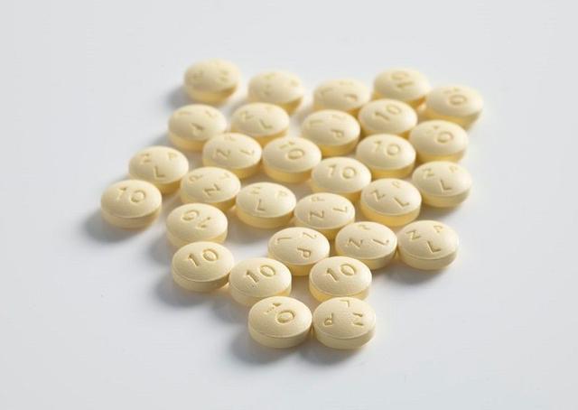 “是药三分毒”，别再给孩子乱用这些药了，买药需认真看清这些字