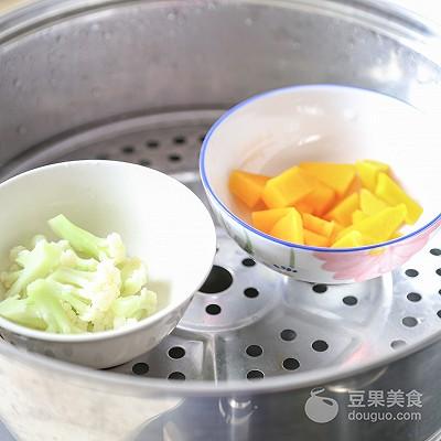 辅食日志｜菜花南瓜浓汤（9M+）