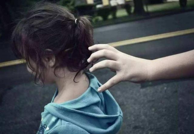 人贩子挑选孩子时，会主动避开这3类孩子，看看有你家孩子吗？