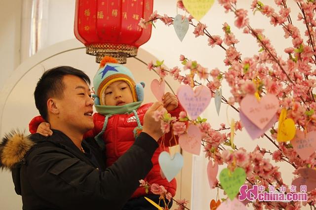 舞狮、皮影、猜灯谜……. 济南槐荫第三实验幼儿园带你“找回童年的年味”
