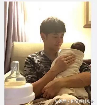 90%新生儿妈妈都不会正确抱婴儿，跟林志颖学学吧！