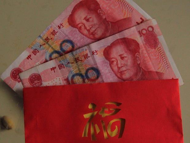 生完孩子后，公婆是否应该给钱？该不该给，不妨先看看这三点！