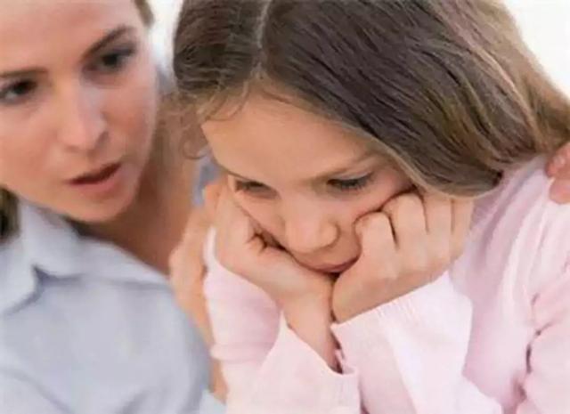 孩子犯错时到底该怎么应对？