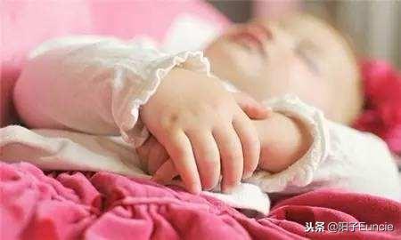 你家小孩有睡觉怪癖吗？你留意过吗？