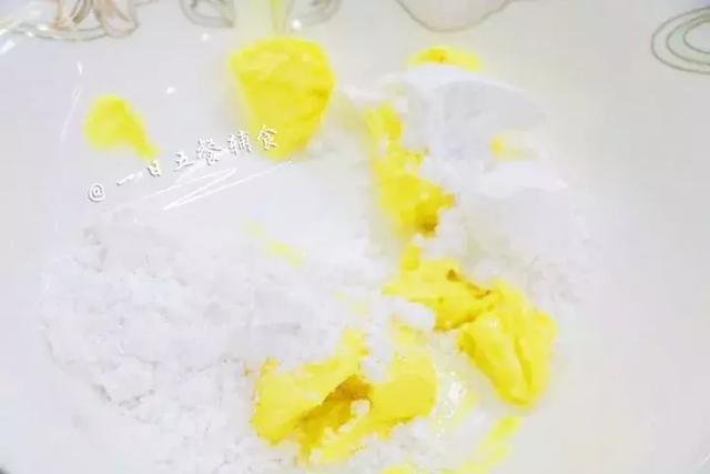 自制牛奶磨牙棒｜磨磨磨，牛奶顺着嘴角躺下来啦 12M+
