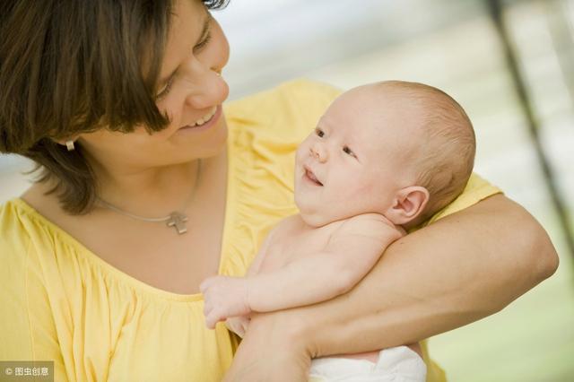 宝宝5个月了，宝妈要上班了，有什么办法还能坚持母乳喂养呢？