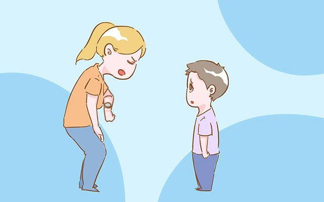为了让宝宝健康成长，父母最好别在这4个时间批评他