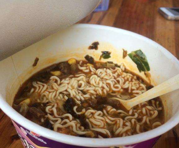 孕妇能吃方便面吗？为了胎儿发育好，嘴馋的孕妈要清楚！