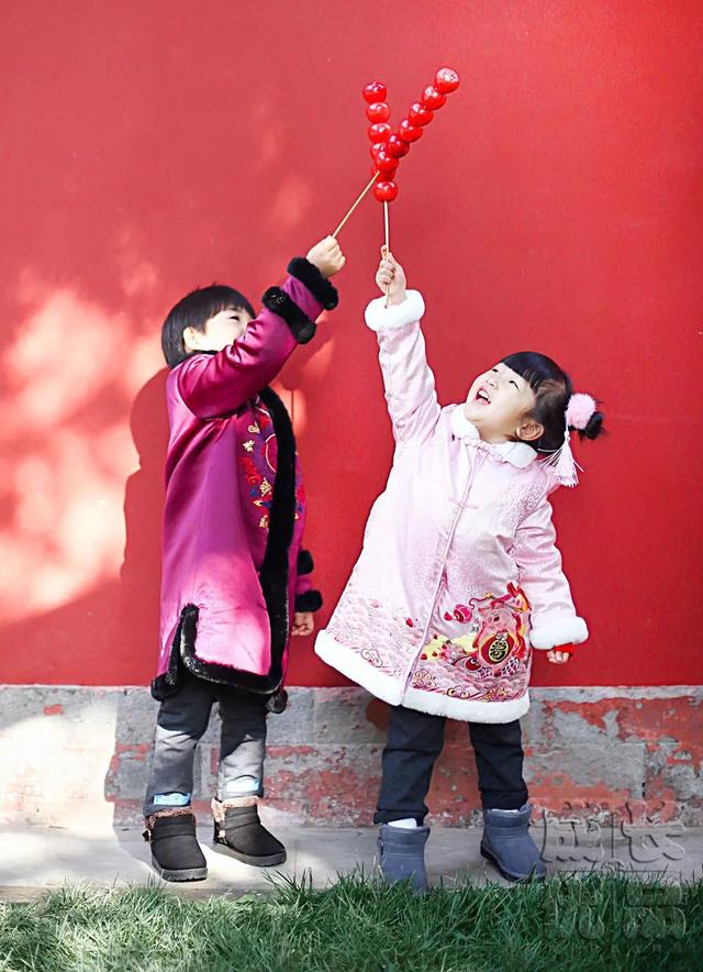 美！翻！了！过年一定要给孩子这么穿！丨明日团