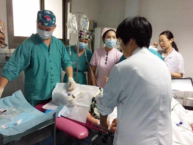 产妇羊水栓塞出现前会有这3个“信号”，要及时告诉医生，别大意