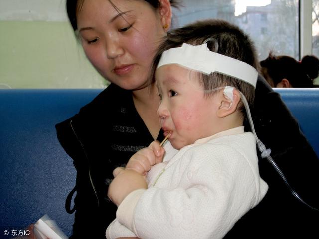 孩子高烧39℃真的会“烧坏脑子”吗？中医退烧有三招……