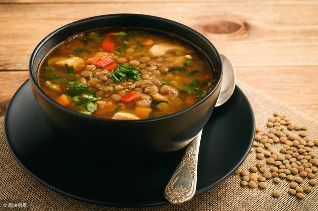 不吓你！孩子积食、挑食、长得慢都跟这种错误喂饭方式有关