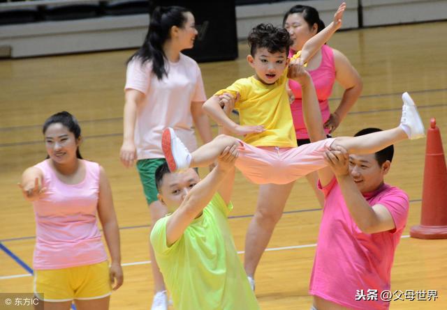 当孩子说：“妈妈，我不想演节目”！你的第一反应很重要，要重视