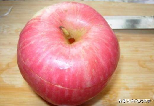 寒冬孩子咳嗽老不好？苹果入锅蒸，妈妈不忧心孩子更健康！收藏