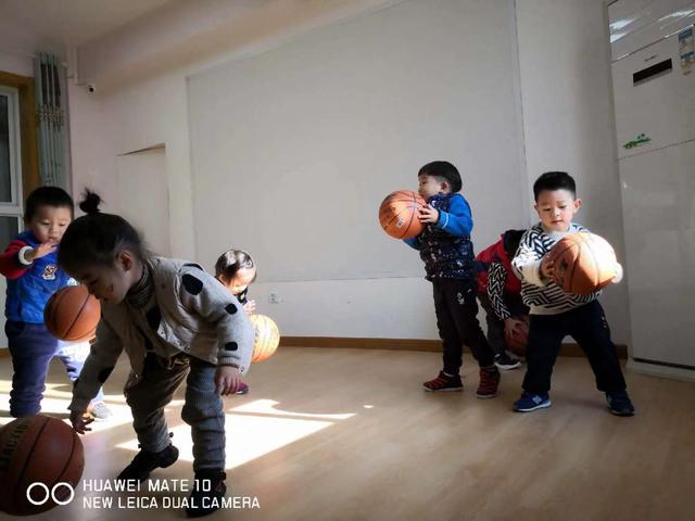济南槐荫实验幼儿园童三班举行“庆元旦 迎新春” 亲子联谊活动