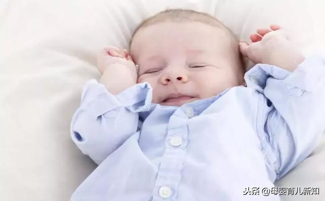 宝宝抱着睡，放下醒，宝妈是不是很头疼？宝妈要排除这6个原因
