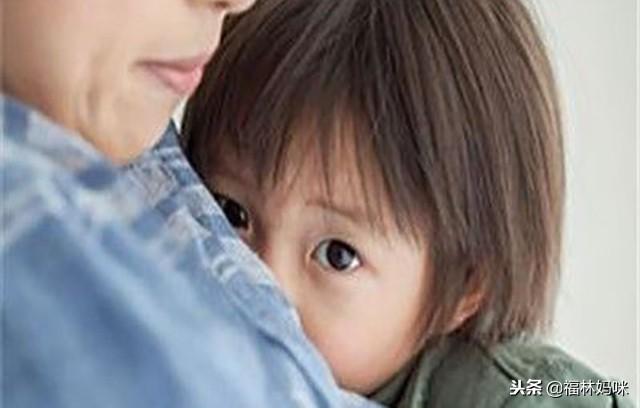 孩子在生人面前很腼腆？别急，慢慢来！总得有个过渡期