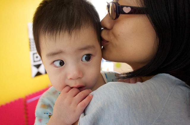 孩子胆小又爱哭？宝妈先反省一下，自己是不是有这三个坏习惯