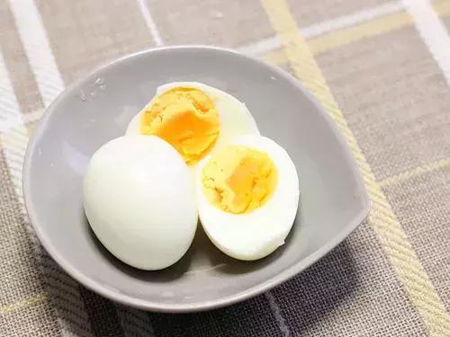 鲜、嫩、香的初生蛋，没有腥味，给宝宝吃最适合了！