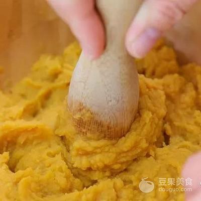 红薯肉松面包 宝宝辅食食谱