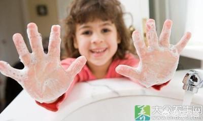 怎样纠正孩子用眼不卫生的坏习惯？