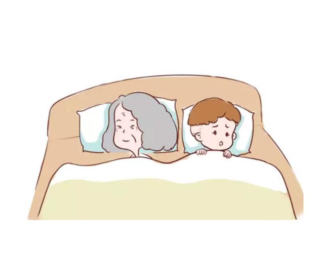 最好别让孩子跟老人一起睡，这可不是迷信，是有科学依据的！