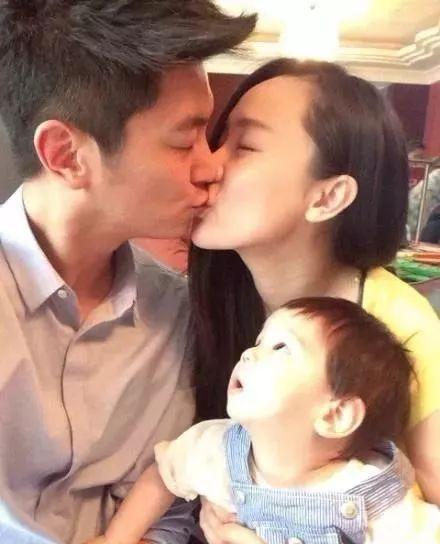 霍思燕杜江又甜炸了整个朋友圈：爱妻子，就是爱孩子
