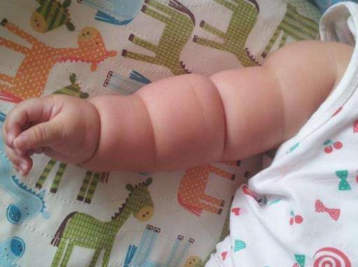 宝宝长大是不是高个子，观察身体这4个部位，一看便知