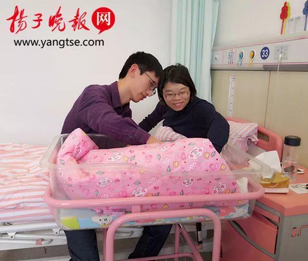 “话痨女医生”早产，生娃全程说的都是工作