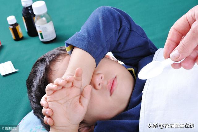 新生儿黄疸应该怎么办？采取3个治疗方法，家长不用操心