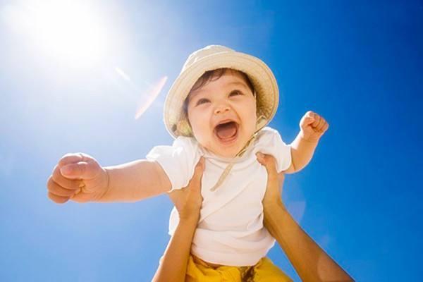 宝宝长不高，多半是脊柱发育不良，这些损失脊柱的事，别再做