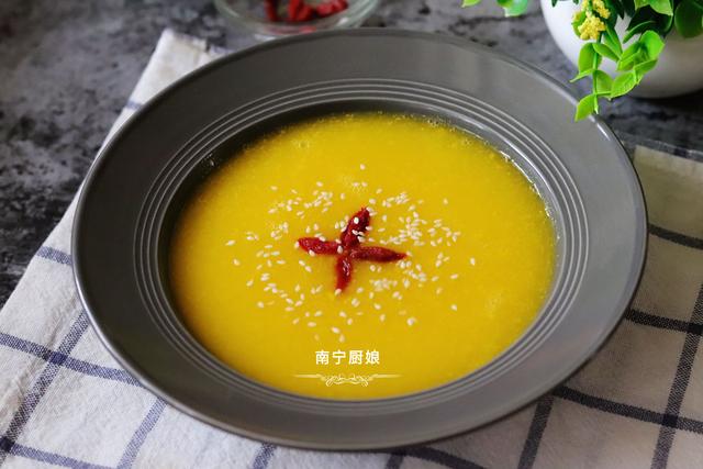 冬天早餐就给孩子吃这碗糊，营养又美味，10分钟就能轻松搞定
