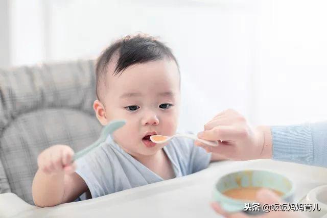 7个月宝宝喂养小技巧，宝妈一看就会，并推荐2道辅食宝宝爱不释手