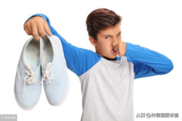 孩子有这4个异常表现，是在悄悄长个呢！占一个，家长就偷着乐吧