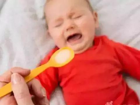 喂药不当风险大！这三种方式别再用！