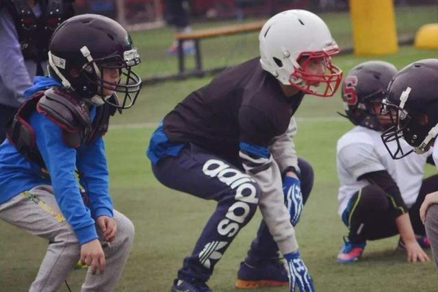 这三类父母养大的孩子，往往会很不自信，人生路上挫折也会更多