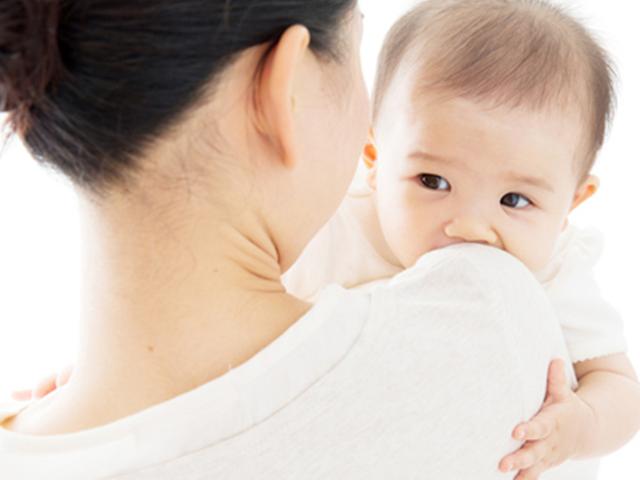 精选问答—宝宝竖抱时不稳、飞机手该怎么办？听听鲍奶奶怎么说！